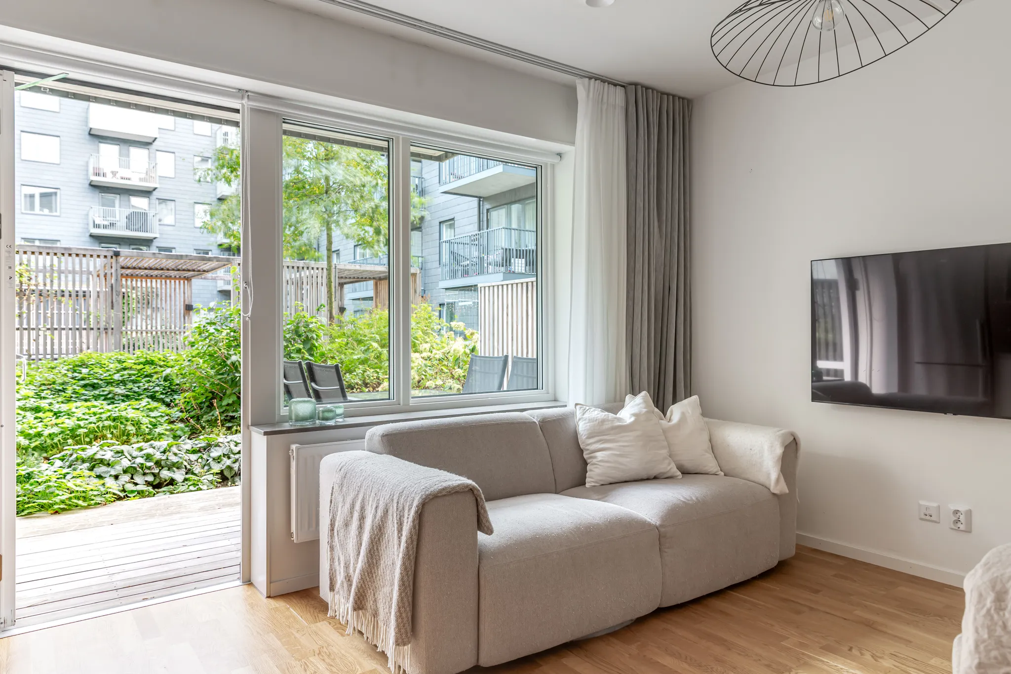 First image of Norra Parkpromenaden 37