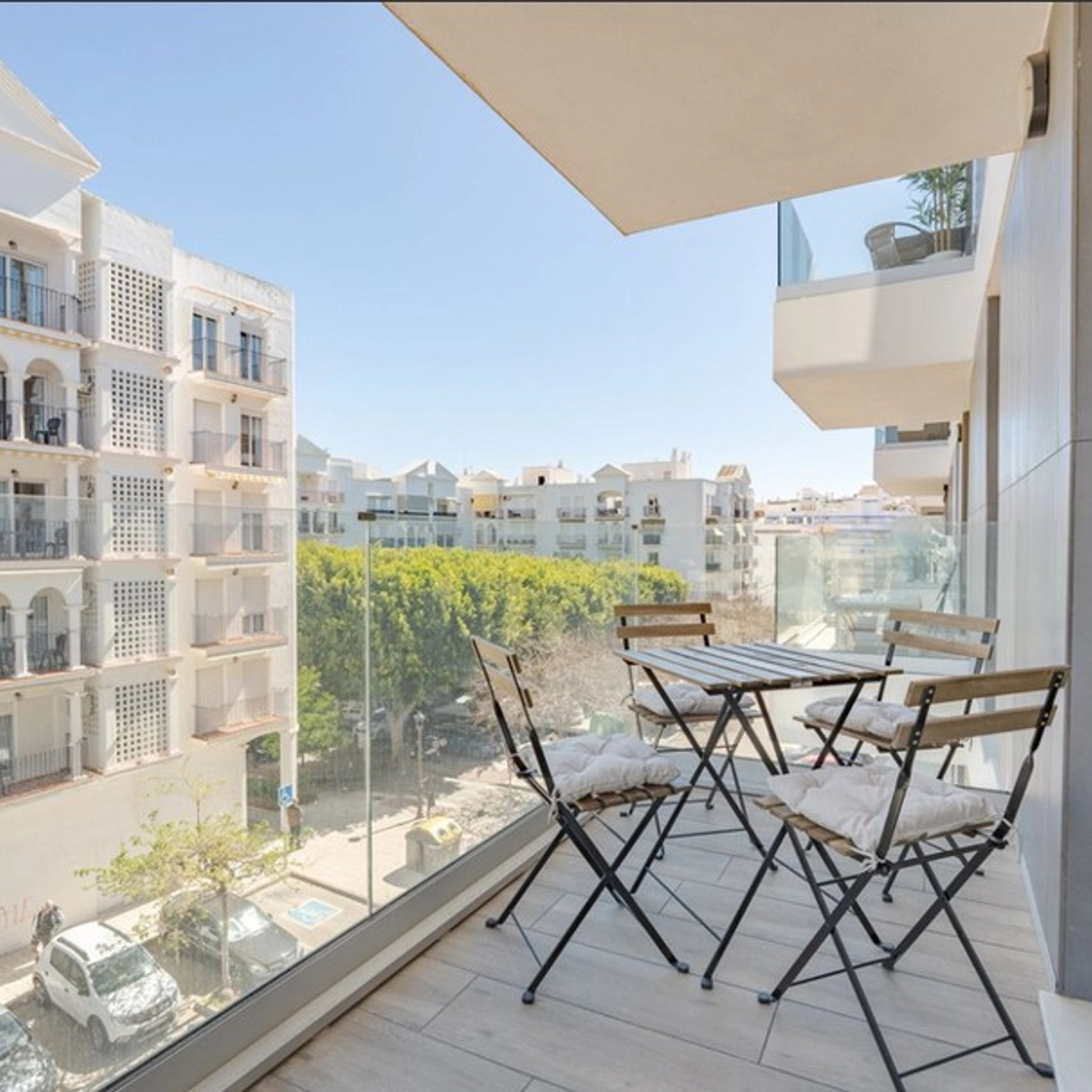 Lägenhet med tre sovrum i Estepona, 2 minuters ..