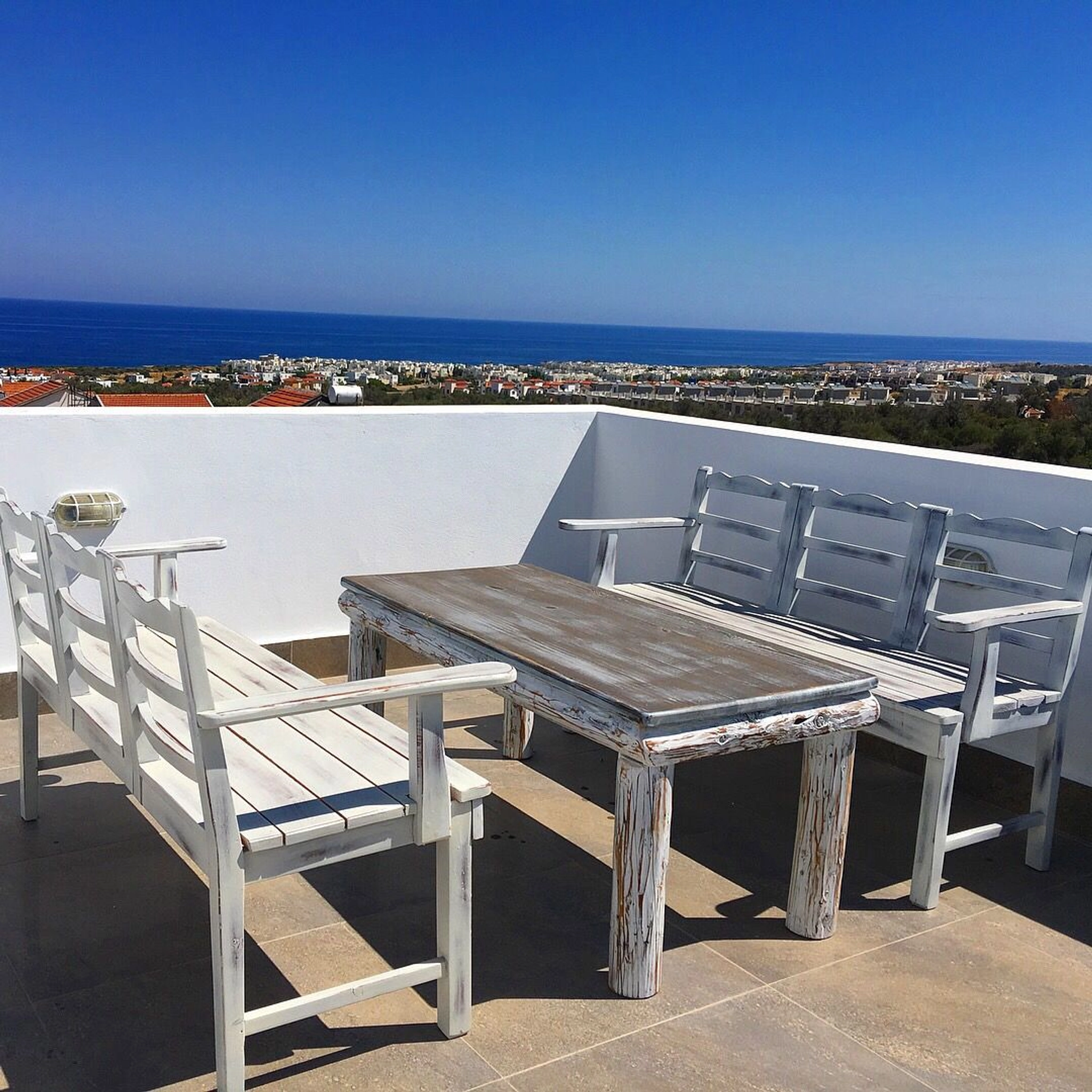 Bra läge i Larnaca, takvåning med  två sovrum