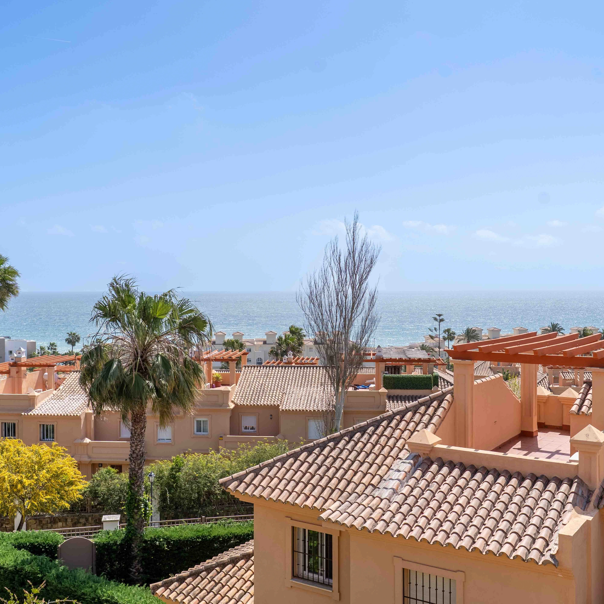 Modern elegans med havsutsikt i västra Estepona..