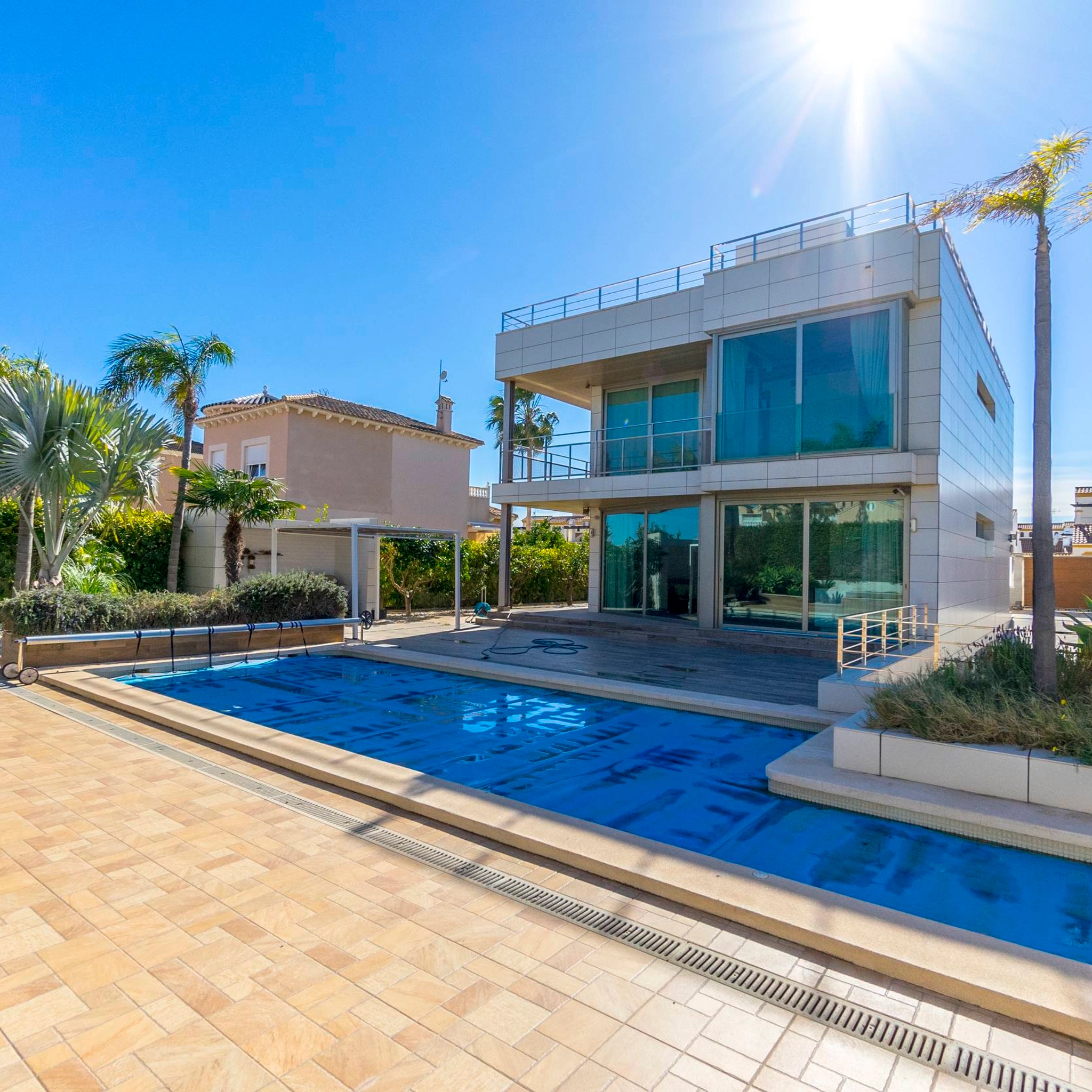 Modern lyxvilla i hjärtat av La Zenia