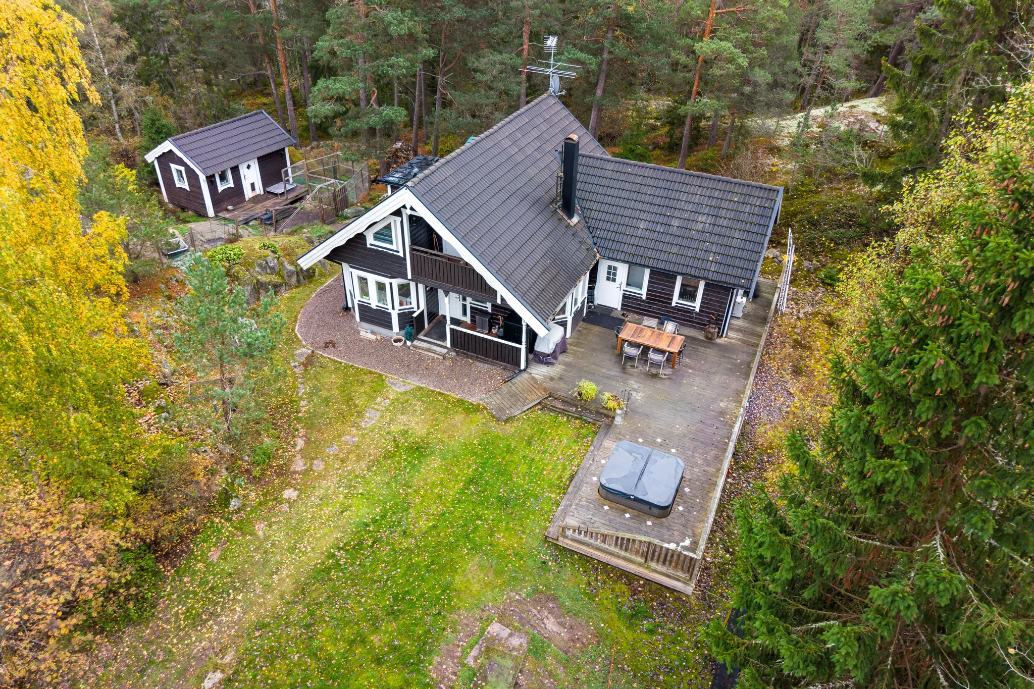 First image of HAGBYVÄGEN 32